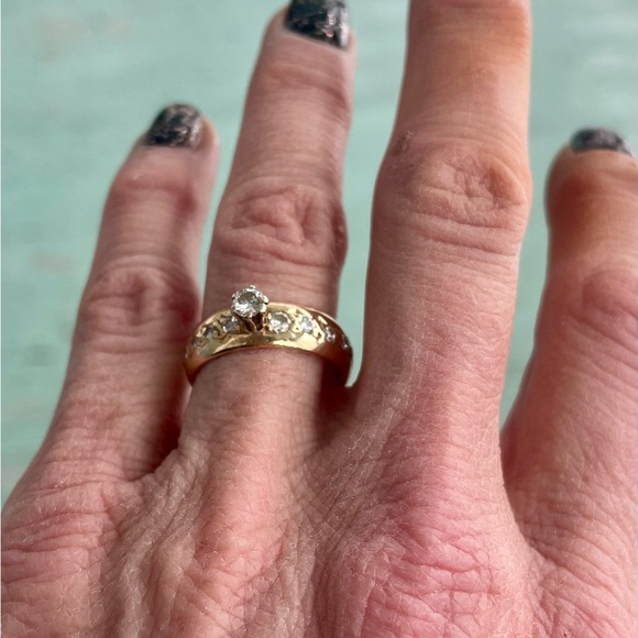 Jewelry - ANTIQUE Edwardian 14k Gold Five-Stone Diamond Ring